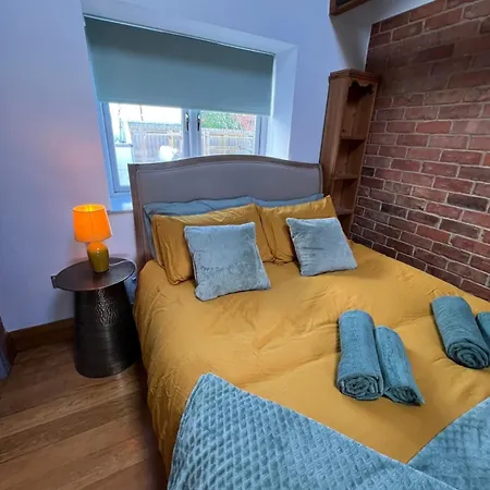 Aplanty House: A Hidden Gem In The Heart Of The Fens Apartment Wisbech Exterior photo