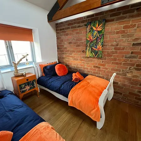 Aplanty House: A Hidden Gem In The Heart Of The Fens Apartment Wisbech Exterior photo