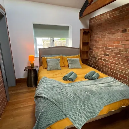 Aplanty House: A Hidden Gem In The Heart Of The Fens Apartment Wisbech Exterior photo