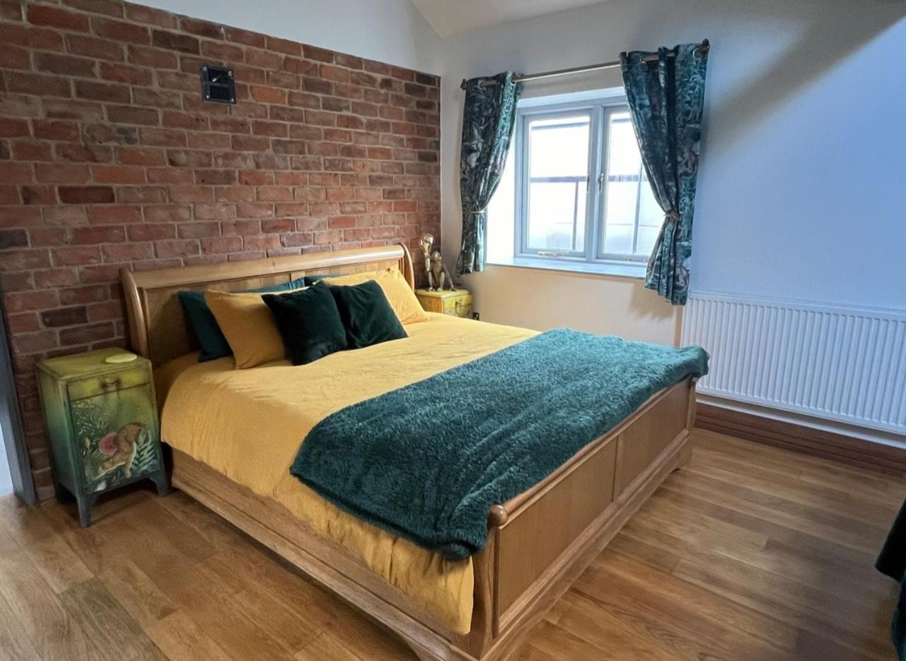 Aplanty House: A Hidden Gem In The Heart Of The Fens Habitación en casa particular Wisbech