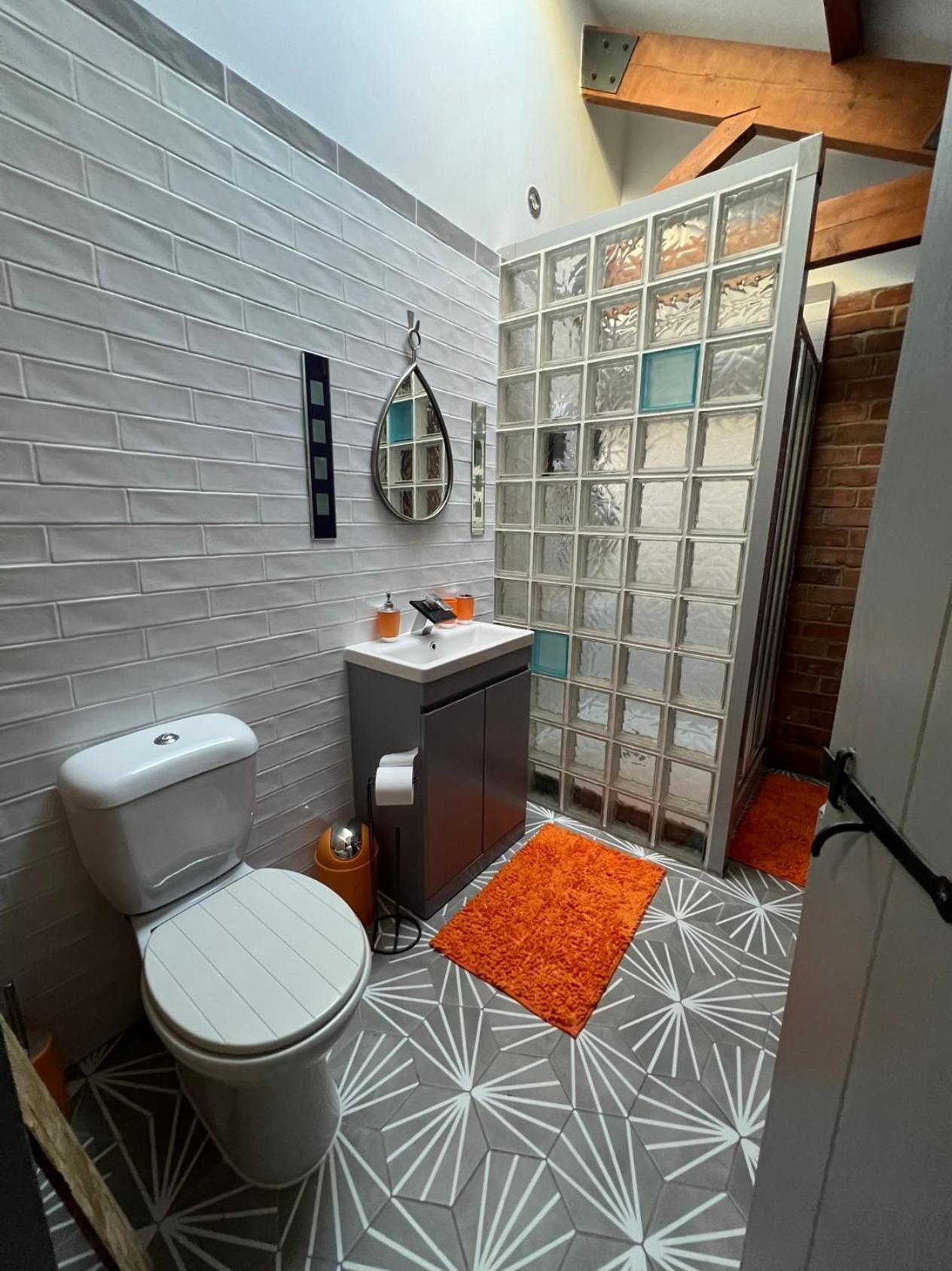 Aplanty House: A Hidden Gem In The Heart Of The Fens Homestay *